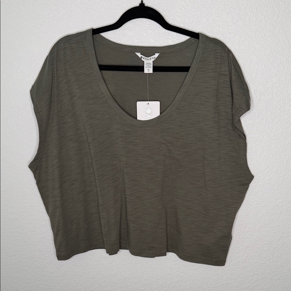 Athleta Women's Olive Green Relaxed Fit Top - Size XL